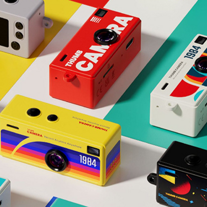 Retroshot™ 80's Mini Keychain Camera
